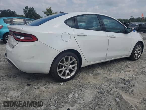 2014 Dodge Dart SXT with VIN 1C3CDFBB3ED724031, listed as a Copart auction lot 69602385 with 260,439 mi miles and Clean title. Bid and sale history available at DreamBid. Image 3.