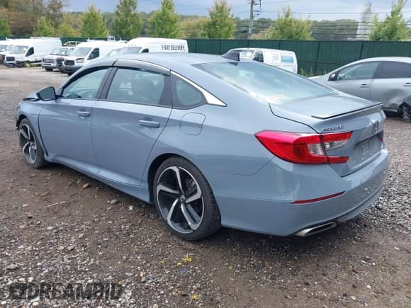 2022 Honda Accord Sport z VIN 1HGCV1F38NA021445, wystawiony jako IAAI lot #43277130 z przebiegiem 48 976 mil mil oraz . Historia ofert i sprzedaży dostępna na DreamBid. Obrazek 3.