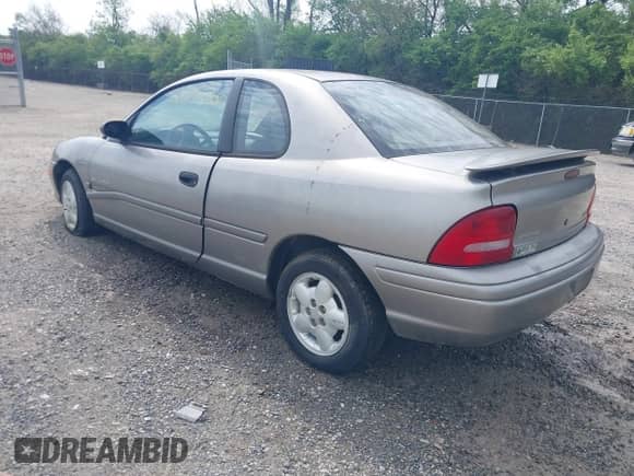 1998 Dodge Neon with VIN 1B3ES42YXWD746520, listed as a IAAI auction lot 42149526 with 197,299 mi miles and . Bid and sale history available at DreamBid. Image 3.