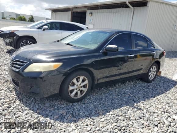 2011 Toyota Camry LE with VIN 4T4BF3EK8BR211205, listed as a Copart auction lot 82217295 with 191,050 mi miles and Clean title. Bid and sale history available at DreamBid. Image 1.