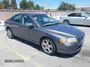 2007 Volvo S60 2.5L Turbo с VIN YV1RH592772606230, выставлен на аукционе IAAI как лот 42850053 с пробегом 166 054 миль миль и . История ставок и продаж доступна на DreamBid. Изображение 1.
