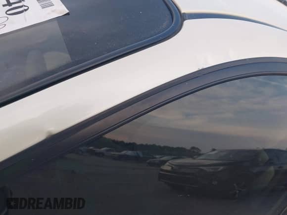 2000 Hyundai Sonata z VIN KMHWF25S3YA327184, wystawiony jako IAAI lot #41771540 z przebiegiem 84 783 mil mil oraz . Historia ofert i sprzedaży dostępna na DreamBid. Obrazek 12.