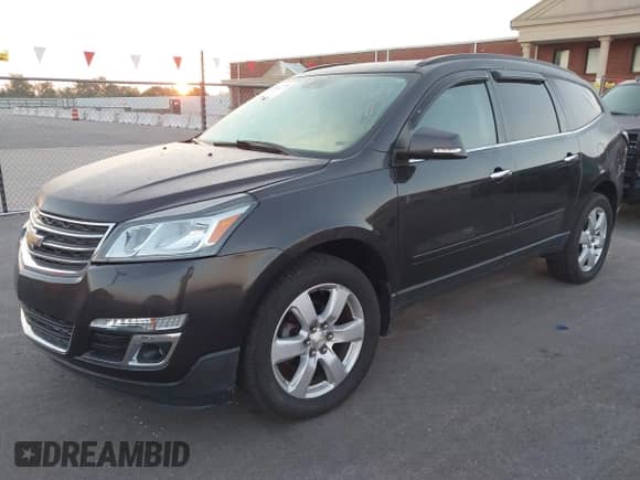 2017 Chevrolet Traverse LT с VIN 1GNKRGKD7HJ330108, выставлен на аукционе IAAI как лот 43204443 с пробегом 92 748 миль миль и . История ставок и продаж доступна на DreamBid. Изображение 18.