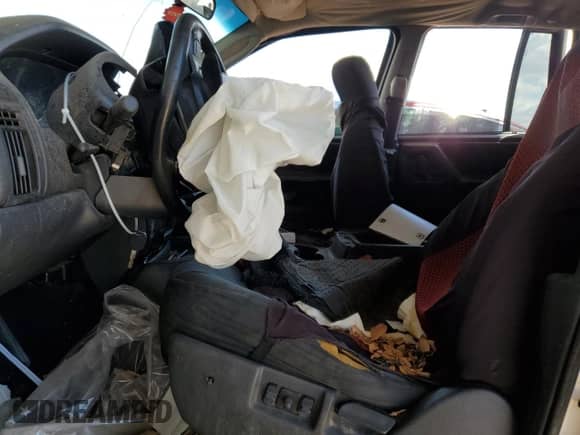 2003 Jeep Grand Cherokee Laredo z VIN 1J4GX48S53C518626, wystawiony jako Copart lot #71123695 z przebiegiem 196 154 mil mil oraz Szkoda całkowita • Salvage title. Historia ofert i sprzedaży dostępna na DreamBid. Obrazek 7.