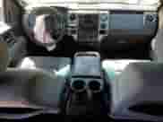 2013 Ford F-150 XL z VIN 1FTFW1ET1DKD78954, wystawiony jako Copart lot #53777715 z przebiegiem 156 197 mil mil oraz Czysty tytuł • Clean title. Historia ofert i sprzedaży dostępna na DreamBid. Obrazek 8.