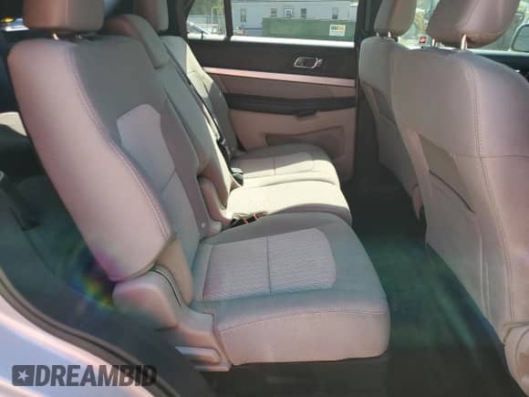 2019 Ford Explorer z VIN 1FM5K7BH6KGA69132, wystawiony jako Copart lot #52579715 z przebiegiem 79 975 mil mil oraz Nie do naprawy • Non repairable. Historia ofert i sprzedaży dostępna na DreamBid. Obrazek 11.