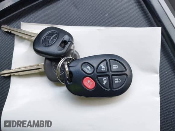 2012 Toyota Sienna XLE AAS with VIN 5TDYK3DC4CS276637, listed as a IAAI auction lot 42977304 with 167,999 mi miles and . Bid and sale history available at DreamBid. Image 11.