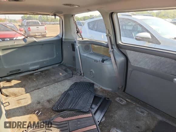 2000 Honda Odyssey EX z VIN 2HKRL1860YH001189, wystawiony jako Copart lot #67992335 z przebiegiem Nie podano mil oraz Nie do naprawy • Non repairable. Historia ofert i sprzedaży dostępna na DreamBid. Obrazek 10.