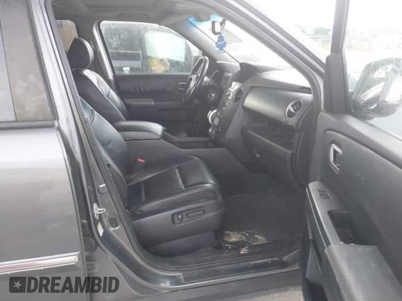 2010 Honda Pilot Touring z VIN 5FNYF3H93AB004598, wystawiony jako IAAI lot #42755136 z przebiegiem 187 990 mil mil oraz . Historia ofert i sprzedaży dostępna na DreamBid. Obrazek 5.