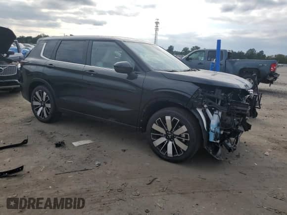 2025 Mitsubishi Outlander SE z VIN JA4J4VA82SZ026117, wystawiony jako Copart lot #81656845 z przebiegiem 1 460 mil mil oraz Szkoda całkowita • Salvage title. Historia ofert i sprzedaży dostępna na DreamBid. Obrazek 4.