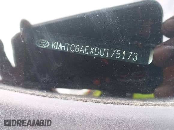 2013 Hyundai Veloster Turbo с VIN KMHTC6AEXDU175173, выставлен на аукционе IAAI как лот 42496567 с пробегом 124 322 миль миль и . История ставок и продаж доступна на DreamBid. Изображение 9.