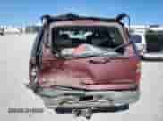 2002 Chevrolet Suburban LT z VIN 1GNFK16Z92J319725, wystawiony jako Copart lot #49640395 z przebiegiem 283 114 mil mil oraz Czysty tytuł • Clean title. Historia ofert i sprzedaży dostępna na DreamBid. Obrazek 6.