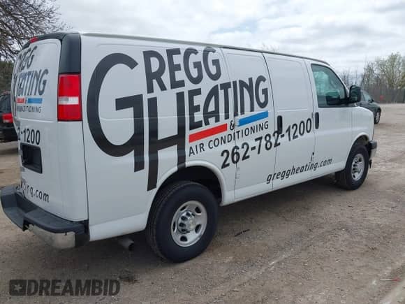 2021 Chevrolet Express Cargo with VIN 1GCWGAF75M1194461, listed as a IAAI auction lot 42122648 with 64,047 mi miles and . Bid and sale history available at DreamBid. Image 4.