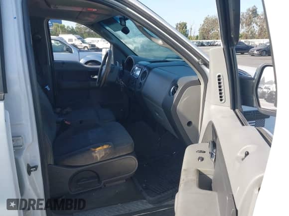 2008 Ford F-150 XLT с VIN 1FTPW12508FC00669, выставлен на аукционе IAAI как лот 42853670 с пробегом 144 497 миль миль и . История ставок и продаж доступна на DreamBid. Изображение 5.