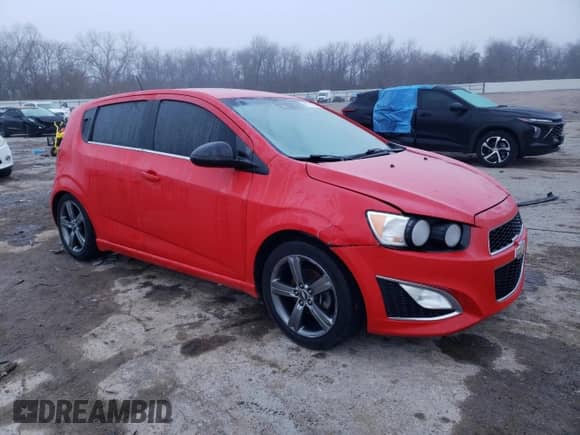 2016 Chevrolet Sonic RS z VIN 1G1JG6SB4G4144020, wystawiony jako Copart lot #86779104 z przebiegiem 96 628 mil mil oraz Szkoda całkowita • Salvage title. Historia ofert i sprzedaży dostępna na DreamBid. Obrazek 4.