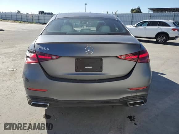 2022 Mercedes-Benz C 300 with VIN W1KAF4GB0NR018718, listed as a Copart auction lot 68028015 with 27,984 mi miles and Salvage title. Bid and sale history available at DreamBid. Image 6.