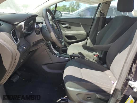 2021 Chevrolet Trax LS z VIN KL7CJKSB8MB315334, wystawiony jako Copart lot #84699045 z przebiegiem Nie podano mil oraz Nie do naprawy • Non repairable. Historia ofert i sprzedaży dostępna na DreamBid. Obrazek 7.