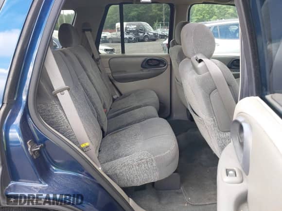 2002 Chevrolet TrailBlazer LT with VIN 1GNDT13S622379905, listed as a IAAI auction lot 42680362 with 90,482 mi miles and . Bid and sale history available at DreamBid. Image 8.