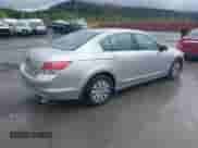 2008 Honda Accord LX с VIN 1HGCP26328A098767, выставлен на аукционе IAAI как лот 43428678 с пробегом 231 616 миль миль и . История ставок и продаж доступна на DreamBid. Изображение 4.