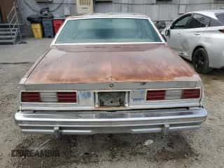 1978 Chevrolet Impala z VIN 1L69U8C118795, wystawiony jako Copart lot #71737725 z przebiegiem 42 927 mil mil oraz Szkoda całkowita • Salvage title. Historia ofert i sprzedaży dostępna na DreamBid. Obrazek 6.