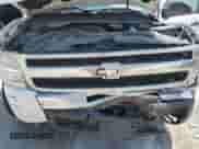 2010 Chevrolet Silverado 1500 Work Truck z VIN 1GCSKPE38AZ298731, wystawiony jako Copart lot #67804555 z przebiegiem Nie podano mil oraz Szkoda całkowita • Salvage title. Historia ofert i sprzedaży dostępna na DreamBid. Obrazek 11.