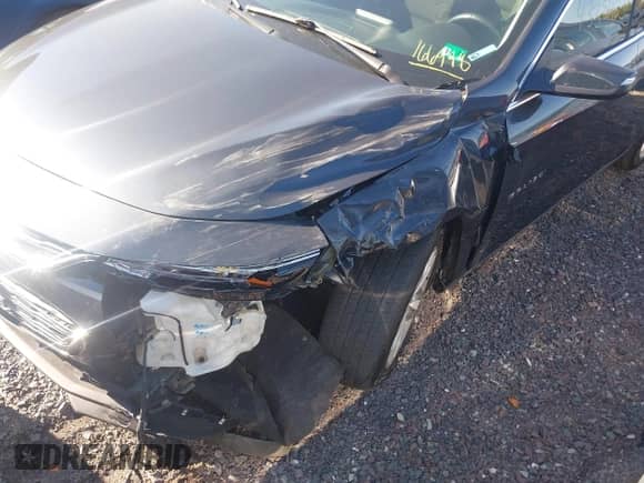 2018 Chevrolet Malibu LT z VIN 1G1ZD5ST8JF166998, wystawiony jako IAAI lot #43354038 z przebiegiem 100 794 mil mil oraz . Historia ofert i sprzedaży dostępna na DreamBid. Obrazek 6.