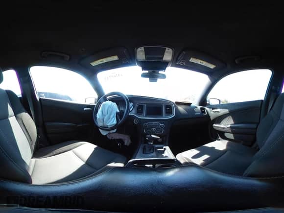 2019 Dodge Charger SXT z VIN 2C3CDXBG7KH666182, wystawiony jako IAAI lot #43265944 z przebiegiem 94 438 mil mil oraz . Historia ofert i sprzedaży dostępna na DreamBid. Obrazek 18.