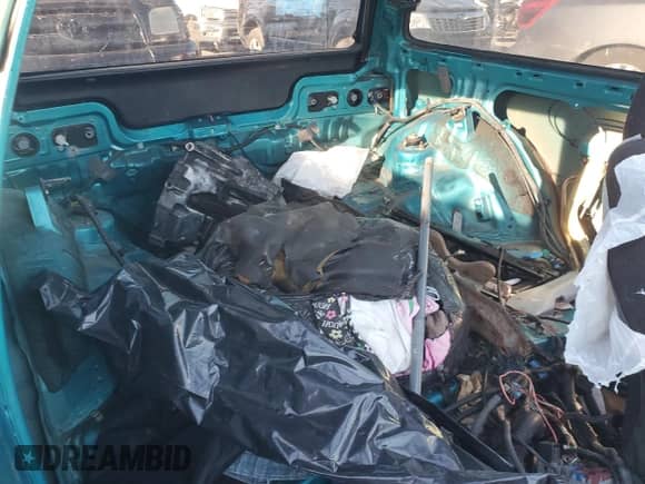 1991 Honda Civic с VIN 2HGED7366MH518166, выставлен на аукционе Copart как лот 87556605 с пробегом Не указан миль и Списание • Salvage title. История ставок и продаж доступна на DreamBid. Изображение 10.