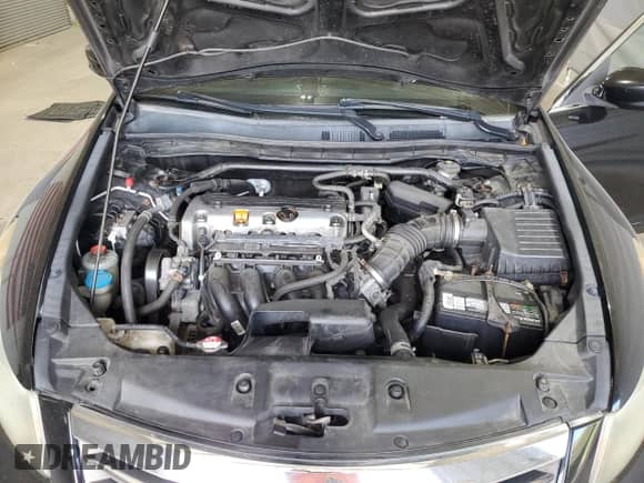 2011 Honda Accord EX z VIN 1HGCP2F79BA149742, wystawiony jako Copart lot #71054075 z przebiegiem 187 361 mil mil oraz Szkoda całkowita • Salvage title. Historia ofert i sprzedaży dostępna na DreamBid. Obrazek 11.