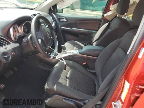 2019 Dodge Journey SE Value with VIN 3C4PDCAB0KT870423, listed as a Copart auction lot 59993575 with 73,236 mi miles and Salvage title. Bid and sale history available at DreamBid. Image 7.