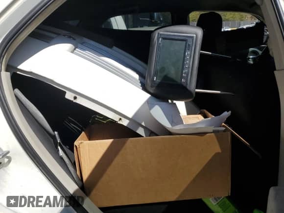 2007 Dodge Magnum with VIN 2D4FV47V47H735075, listed as a Copart auction lot 48998215 with 212,036 mi miles and Salvage title. Bid and sale history available at DreamBid. Image 10.