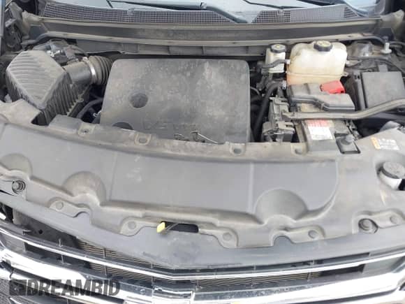 2020 Chevrolet Traverse LS z VIN 1GNERFKW9LJ106467, wystawiony jako IAAI lot #42882907 z przebiegiem 156 957 mil mil oraz . Historia ofert i sprzedaży dostępna na DreamBid. Obrazek 10.