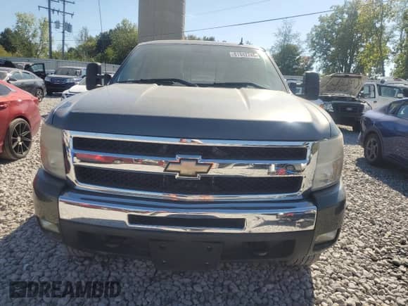 2011 Chevrolet Silverado 1500 LT z VIN 1GCRKSE38BZ174087, wystawiony jako Copart lot #81842745 z przebiegiem 157 719 mil mil oraz Czysty tytuł • Clean title. Historia ofert i sprzedaży dostępna na DreamBid. Obrazek 5.