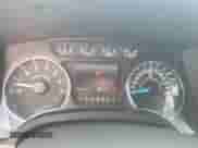 2013 Ford F-150 Platinum z VIN 1FTFW1ET5DFD97533, wystawiony jako Copart lot #70268945 z przebiegiem 145 091 mil mil oraz Nie do naprawy • Non repairable. Historia ofert i sprzedaży dostępna na DreamBid. Obrazek 9.