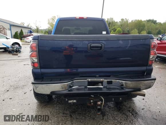 2006 Chevrolet Silverado 2500HD LT3 с VIN 1GCHK23D76F213492, выставлен на аукционе Copart как лот 82112605 с пробегом 347 841 миль миль и Списание • Salvage title. История ставок и продаж доступна на DreamBid. Изображение 6.
