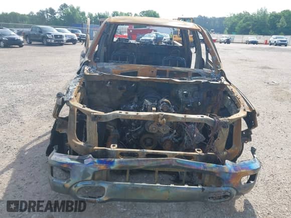 2019 Ram 1500 Laramie z VIN 1C6SRFJT3KN764612, wystawiony jako IAAI lot #42091604 z przebiegiem Nie podano mil oraz . Historia ofert i sprzedaży dostępna na DreamBid. Obrazek 6.