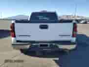 2005 Chevrolet Silverado 2500HD LT z VIN 1GCHC23U55F820552, wystawiony jako Copart lot #85942615 z przebiegiem 131 454 mil mil oraz Szkoda całkowita • Salvage title. Historia ofert i sprzedaży dostępna na DreamBid. Obrazek 6.