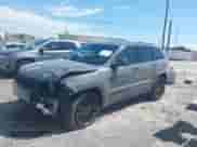 2020 Jeep Grand Cherokee Laredo E с VIN 1C4RJEAG1LC337650, выставлен на аукционе IAAI как лот 42973152 с пробегом 71 362 миль миль и . История ставок и продаж доступна на DreamBid. Изображение 18.