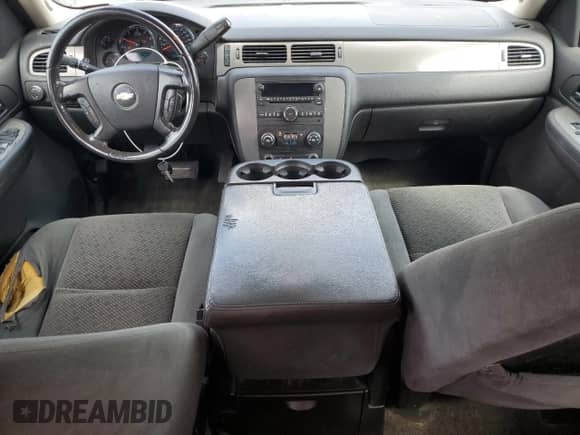 2008 Chevrolet Avalanche LTZ с VIN 3GNFK12388G298099, выставлен на аукционе Copart как лот 71442895 с пробегом 173 375 миль миль и Списание • Salvage title. История ставок и продаж доступна на DreamBid. Изображение 8.