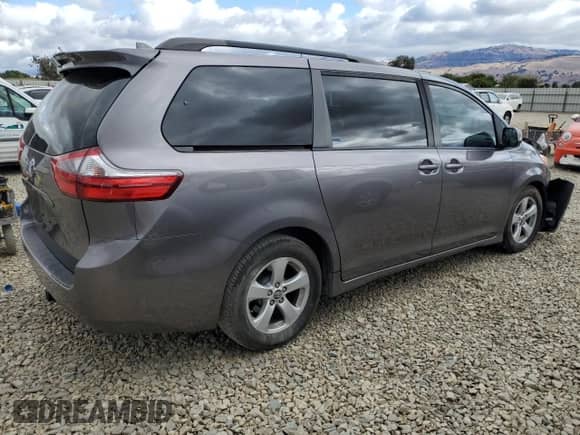 2020 Toyota Sienna LE Auto Access Seat with VIN 5TDKZ3DC1LS026564, listed as a Copart auction lot 72011615 with 63,133 mi miles and Salvage title. Bid and sale history available at DreamBid. Image 3.