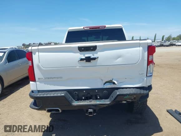 2024 Chevrolet Silverado 1500 LT Trail Boss z VIN 3GCUDFED5RG269642, wystawiony jako IAAI lot #42652273 z przebiegiem 25 972 mil mil oraz . Historia ofert i sprzedaży dostępna na DreamBid. Obrazek 17.