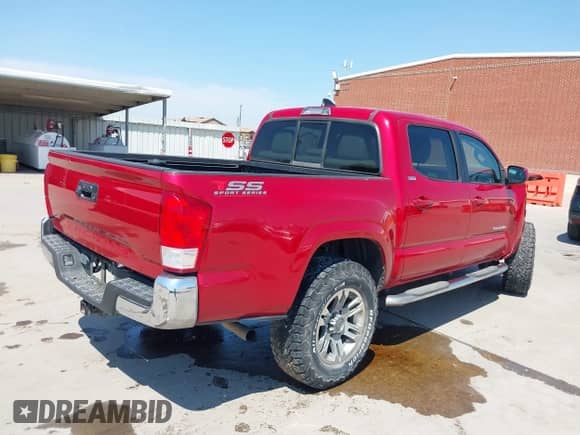 2016 Toyota Tacoma SR5 с VIN 5TFAZ5CN9GX007335, выставлен на аукционе IAAI как лот 43197886 с пробегом 144 513 миль миль и . История ставок и продаж доступна на DreamBid. Изображение 4.