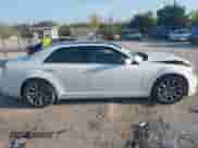 2014 Chrysler 300 S с VIN 2C3CCABG8EH307069, выставлен на аукционе IAAI как лот 43238396 с пробегом 149 613 миль миль и . История ставок и продаж доступна на DreamBid. Изображение 13.