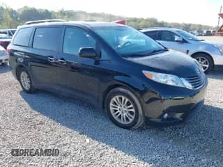 2017 Toyota Sienna XLE z VIN 5TDYZ3DC3HS771446, wystawiony jako IAAI lot #43309826 z przebiegiem 102 712 mil mil oraz . Historia ofert i sprzedaży dostępna na DreamBid. Obrazek 1.
