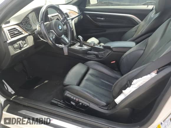 2014 BMW 4 Series 428i z VIN WBA3V7C59EP771048, wystawiony jako Copart lot #58244095 z przebiegiem 54 752 mil mil oraz Szkoda całkowita • Salvage title. Historia ofert i sprzedaży dostępna na DreamBid. Obrazek 7.