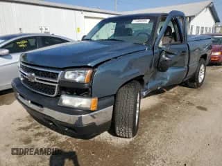 2006 Chevrolet Silverado 1500 LS z VIN 1GCEC14VX6Z220128, wystawiony jako Copart lot #71388344 z przebiegiem 230 114 mil mil oraz Szkoda całkowita • Salvage title. Historia ofert i sprzedaży dostępna na DreamBid. Obrazek 1.