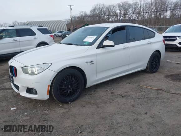 2012 BMW 5 Series 550i Gran Turismo xDrive с VIN WBASP4C55CC899960, выставлен на аукционе IAAI как лот 41239650 с пробегом 178 356 миль миль и . История ставок и продаж доступна на DreamBid. Изображение 2.