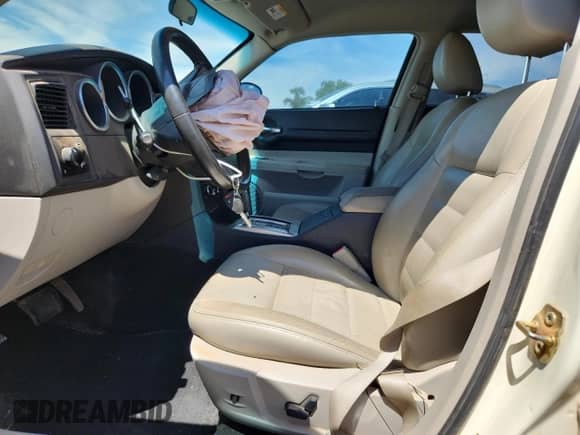 2005 Dodge Magnum RT with VIN 2D4GV582X5H610741, listed as a Copart auction lot 70389525 with 94,980 mi miles and Salvage title. Bid and sale history available at DreamBid. Image 7.