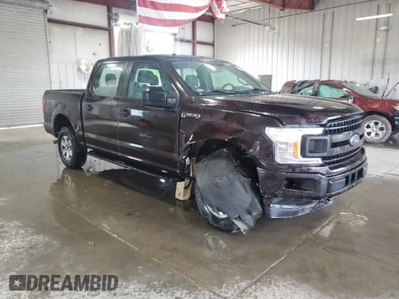 2018 Ford F-150 XLT z VIN 1FTEW1EP3JKC98808, wystawiony jako Copart lot #63217945 z przebiegiem 83 102 mil mil oraz Szkoda całkowita • Salvage title. Historia ofert i sprzedaży dostępna na DreamBid. Obrazek 4.