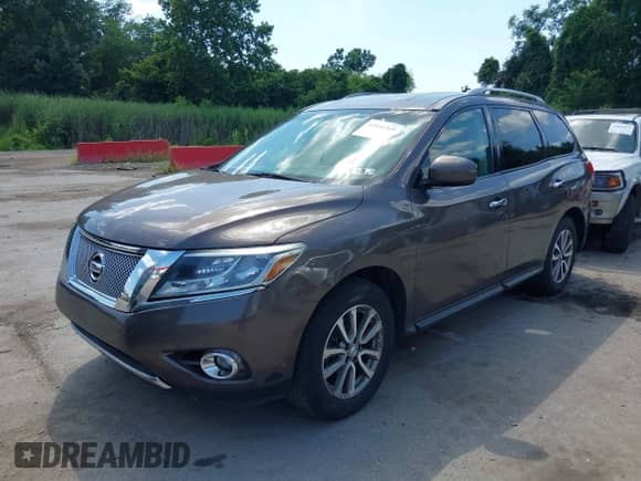 2015 Nissan Pathfinder Platinum with VIN 5N1AR2MM5FC678703, listed as a IAAI auction lot 42856269 with 356,966 mi miles and . Bid and sale history available at DreamBid. Image 2.
